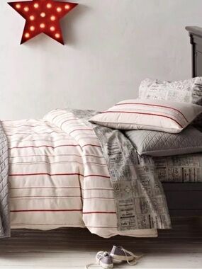 Restoration Hardware Kids Vintage Baseball Stripe Full Size Duvet & Shams Set